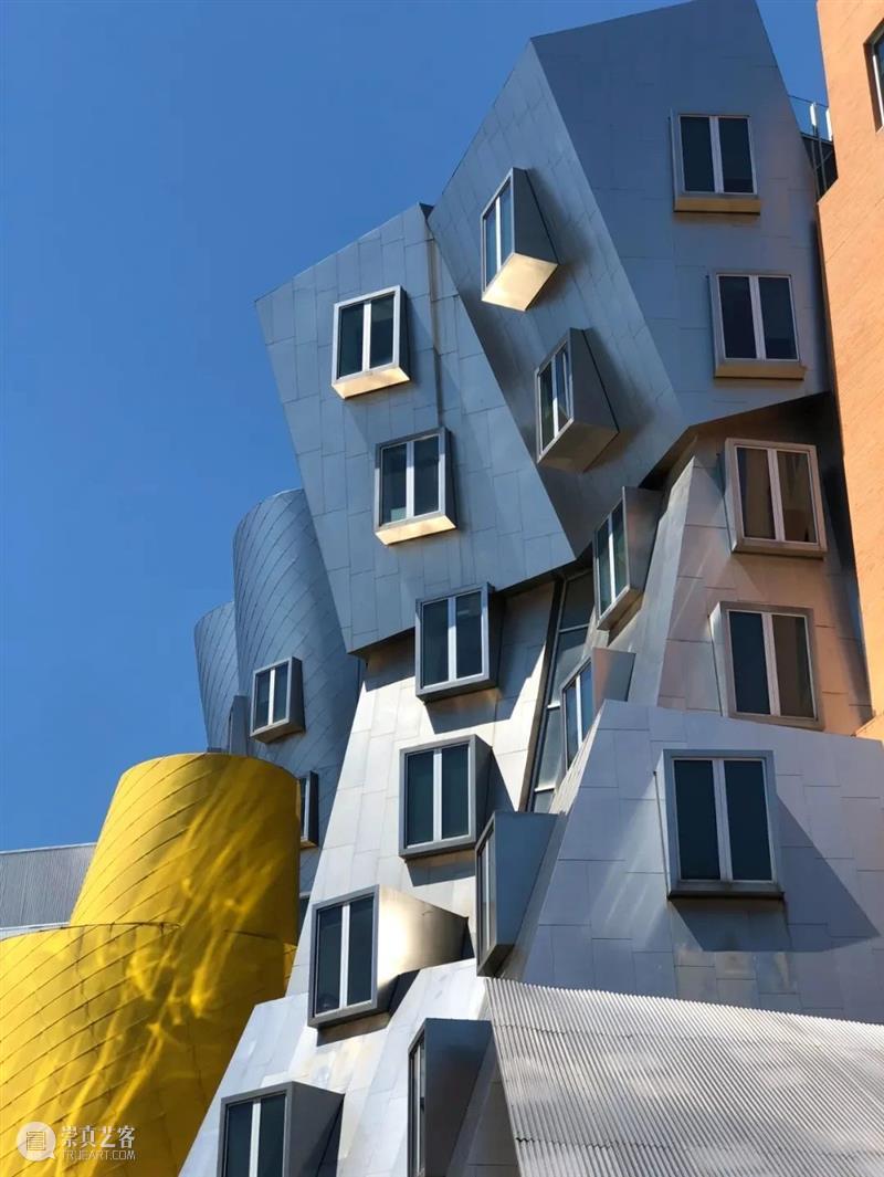 【IFA-艺术赏析】Frank Gehry|“魔法”建筑 田恬 建筑 艺术 IFA 世界上 垃圾 弗兰克 盖里 Gehry 加拿大 多伦多 崇真艺客